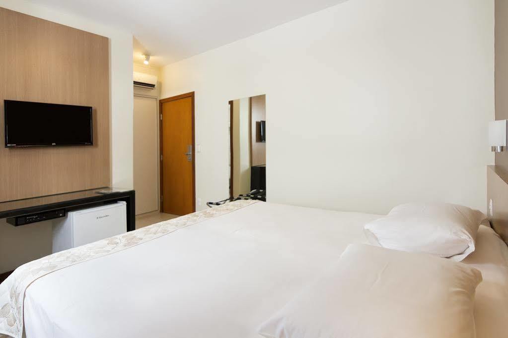 Hotel Atlas Sete Lagoas Kültér fotó